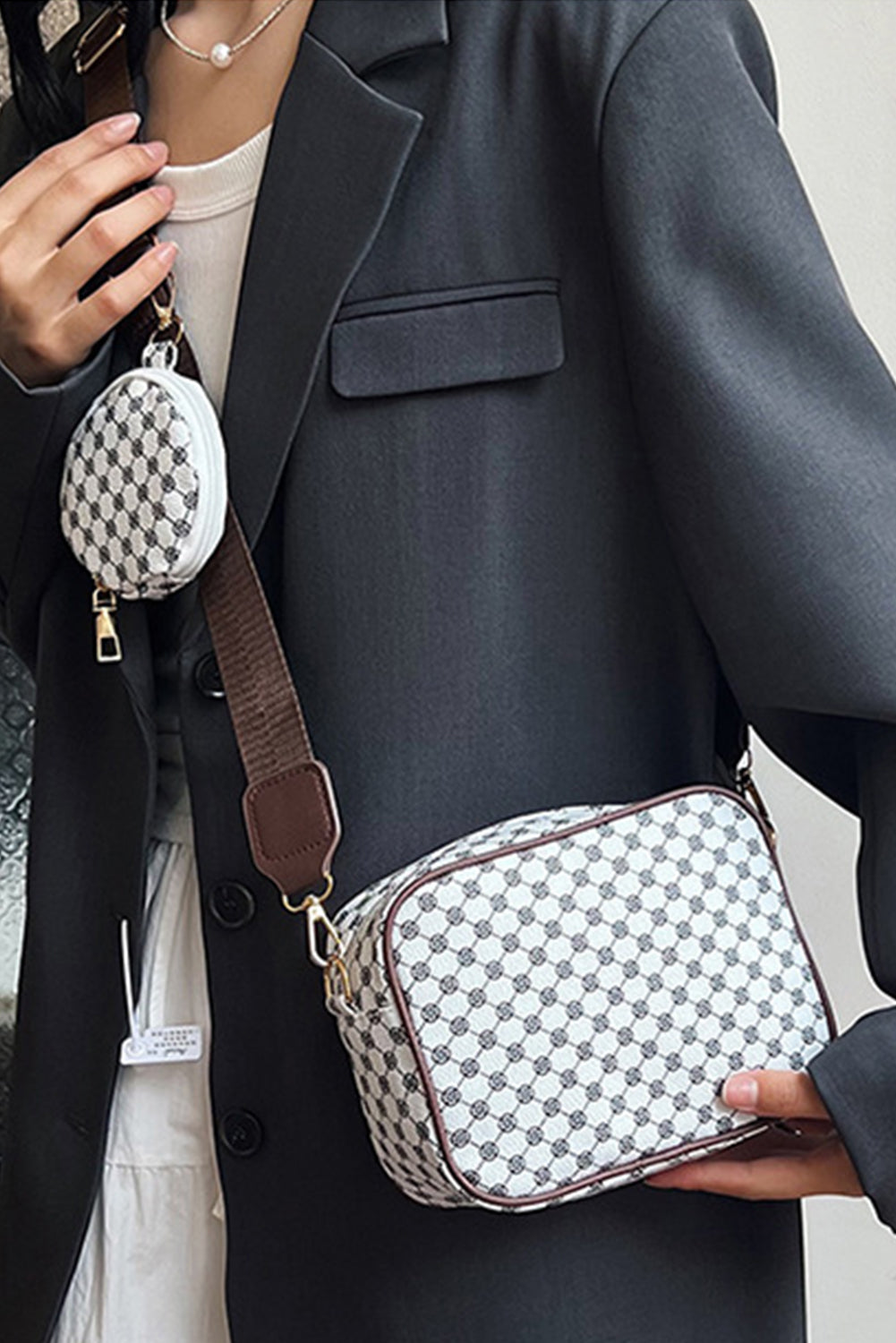 White PU Leather Geometric Pattern Adjustable Strap Shoulder Bag with Wallet
